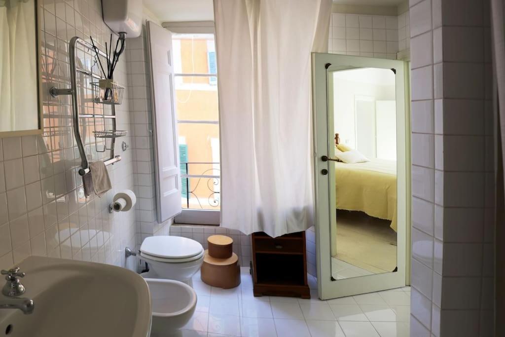 Best Authentic Apartment Monti 5 Mins From Colosseum Esterno foto