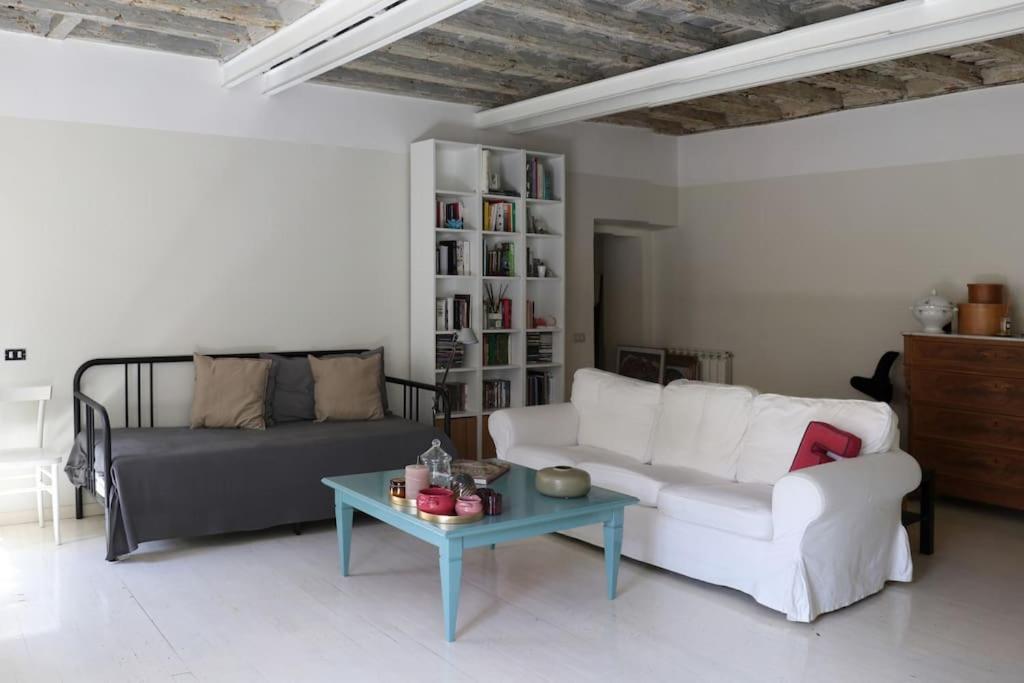 Best Authentic Apartment Monti 5 Mins From Colosseum Esterno foto